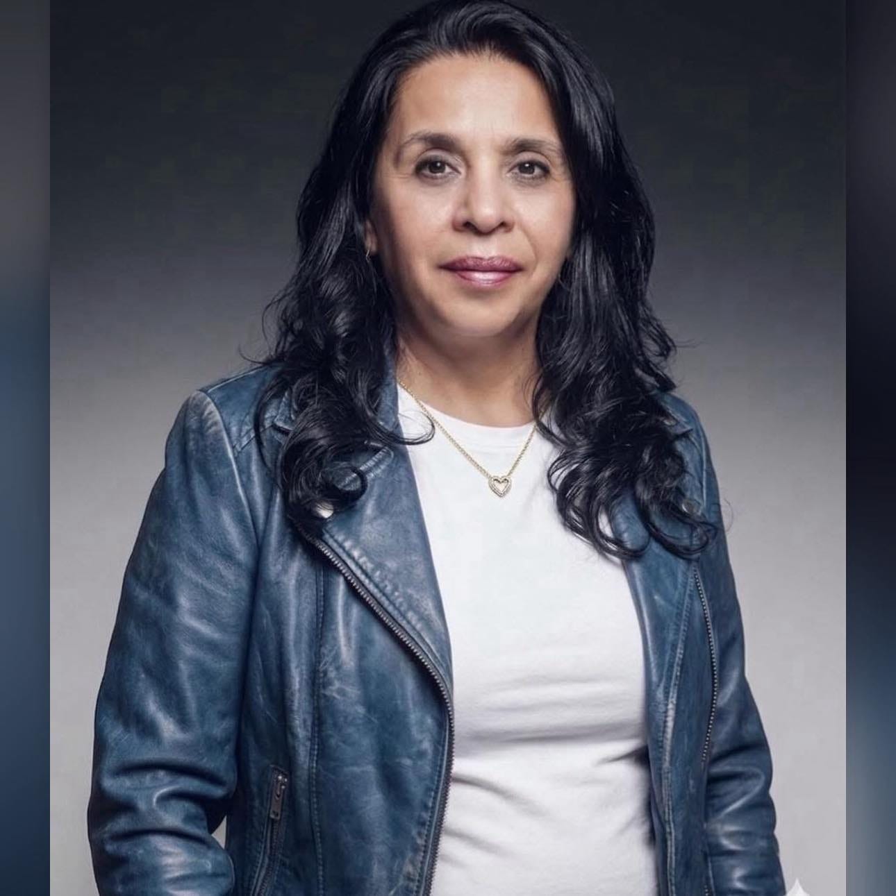 Myriam Figueroa - Anfitriona de La Mesa
